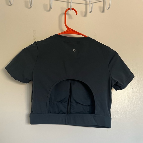 Bundle of 2 - Popflex Open Back Crop Top - Picture 2 of 16